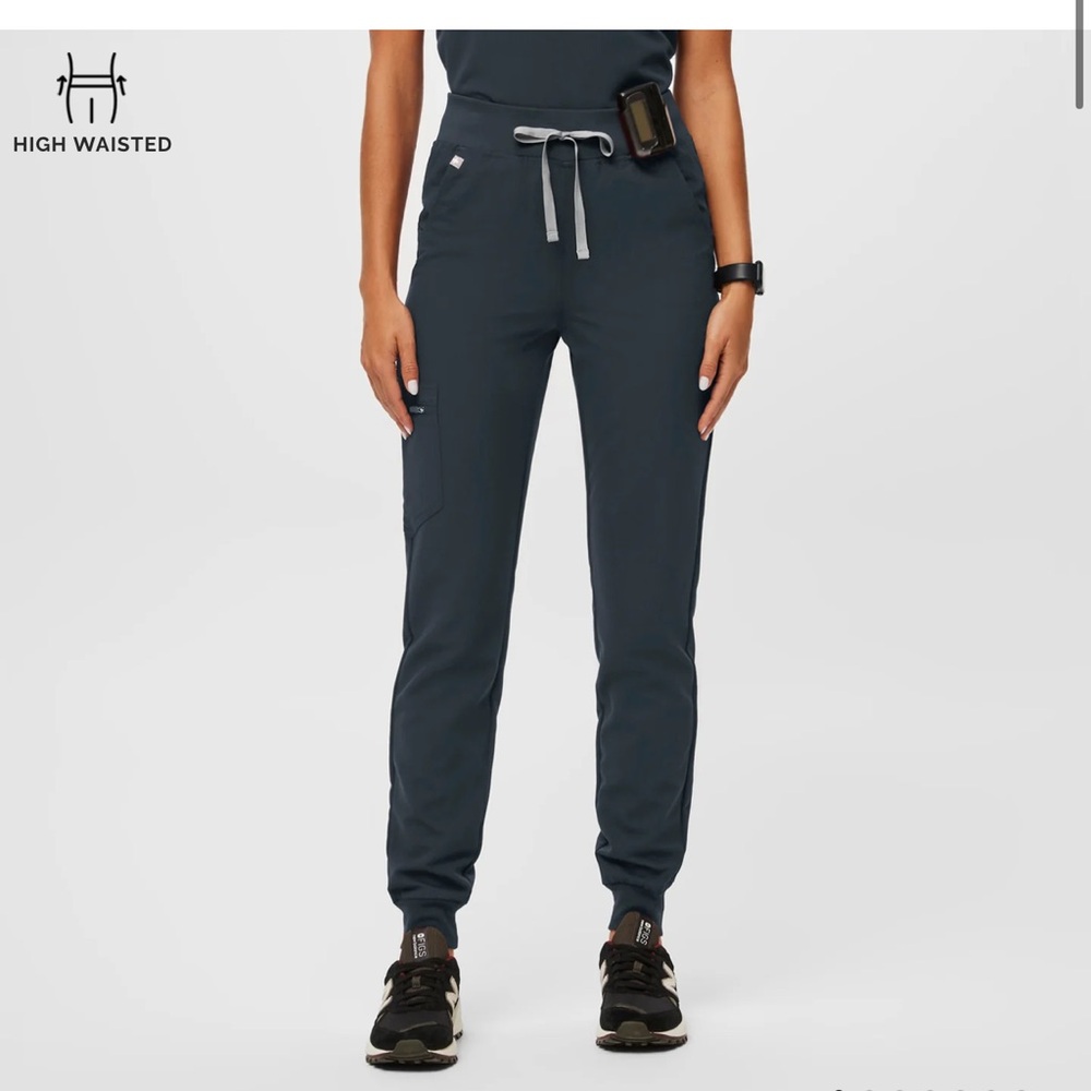 Figs - High Waisted Zamora Jogger Scrub Pant - Space grey - Large